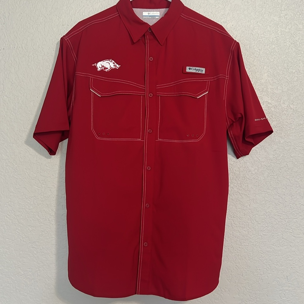 Mens Medium Arkansas Razorbacks Columbia PFG fishing shirt